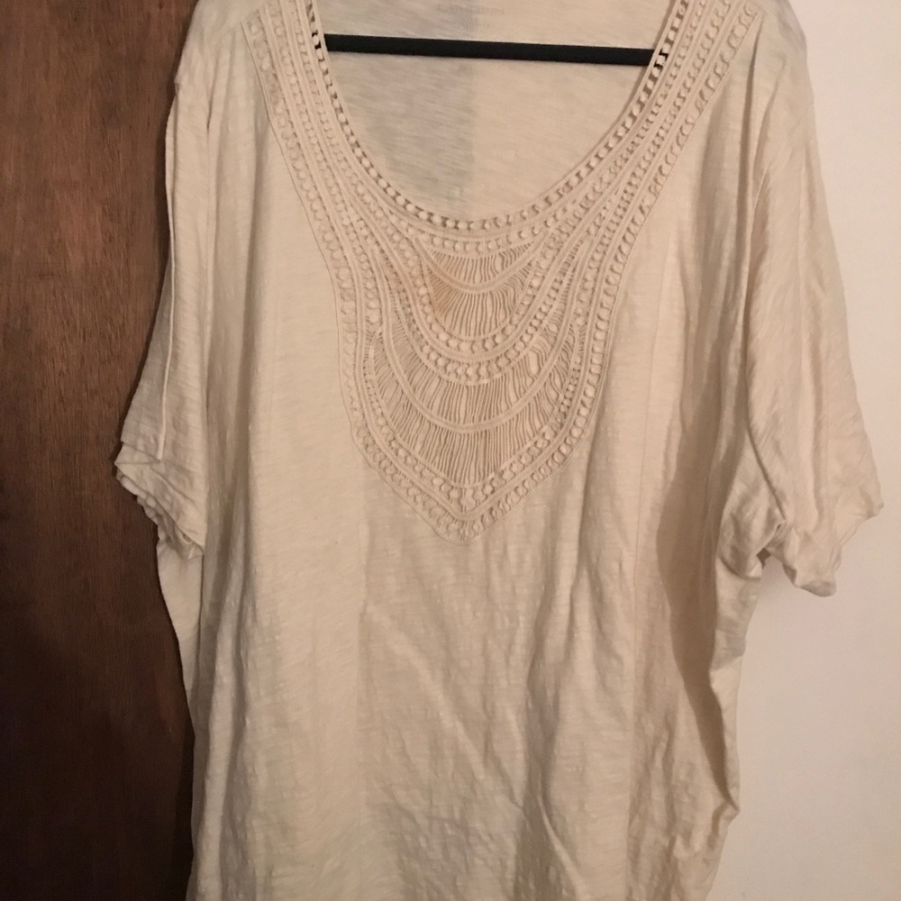 4x white decorative T-shirt